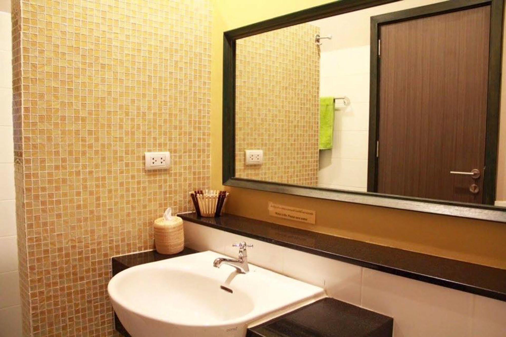 Hotel Mulberry House Pak Thong Chai Exterior foto